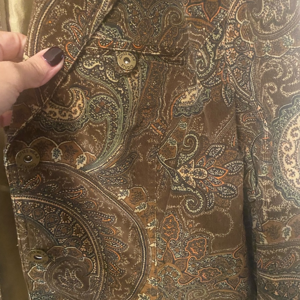 Jones Wear Studio Brown Paisley Blazer
Jacket - Picture 5 of 13